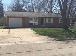 207 23rd St, Spirit lake, IA 51360