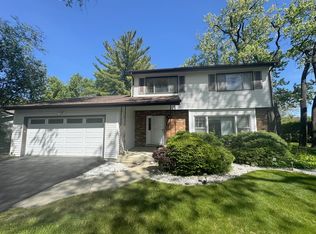 1935 Birch Rd, Northbrook, IL 60062