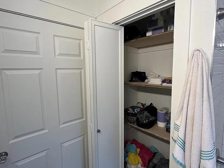 3326 Robert St — Photo 14