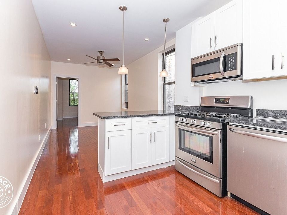 1st image of 223 Bainbridge St APT 3R