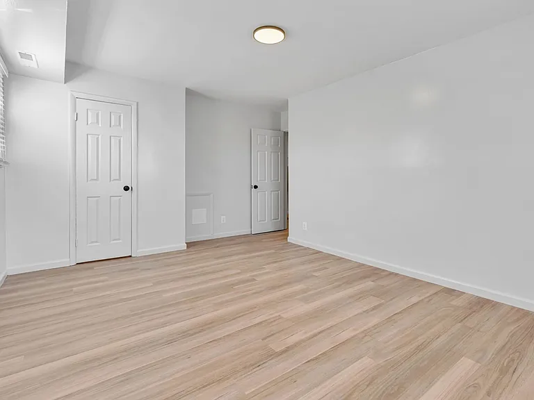 121 Yuma St SE — Photo 3