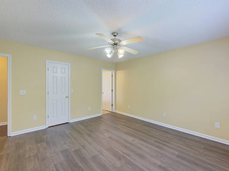 58 W Killian Station Ct — Photo 18
