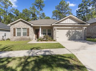 129 Laurel Oaks Dr, Freeport, FL 32439