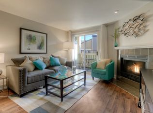 Newport Crossing, Renton, WA 98059
