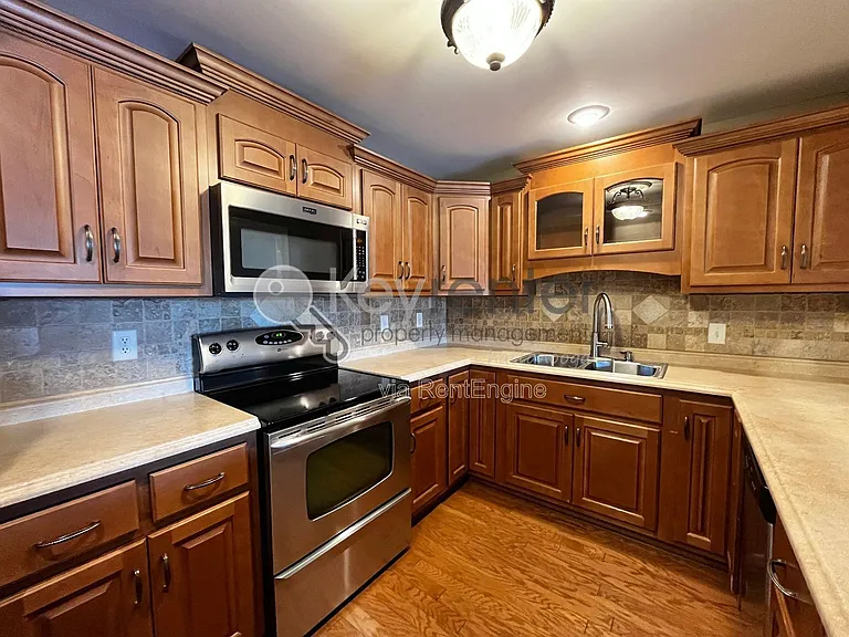 3166 Waterfront Dr — Photo 11