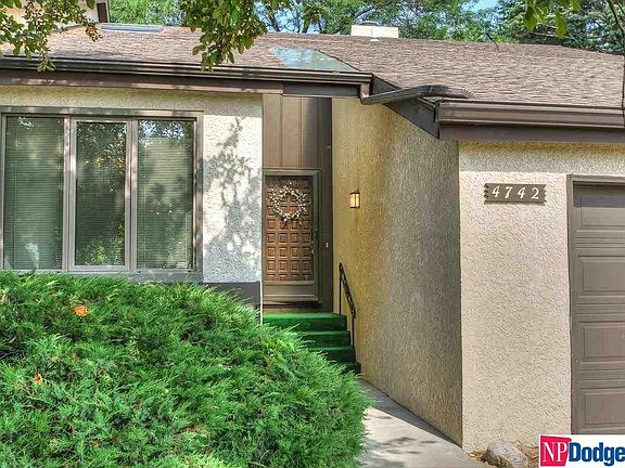 3rd image of 4742 N 109th Cir