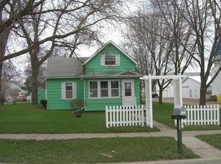 542 4th St, Hancock, MN 56244