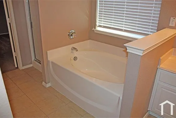 7219 Fossil Lake Dr — Photo 9