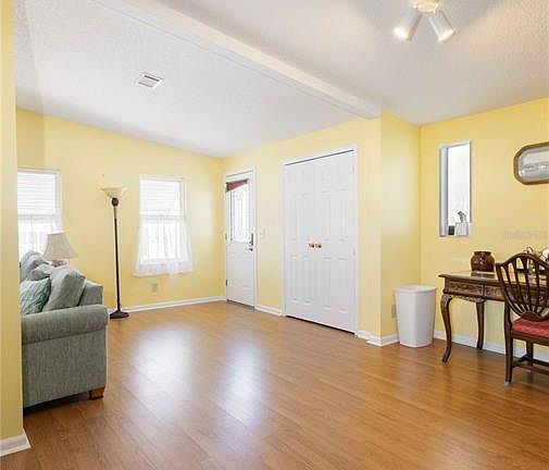 5th image of 1159 Paradise Dr