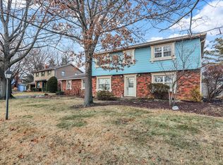 10 Albert Ct, Carmel, IN 46032
