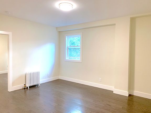 5th image of 1035 Pine St