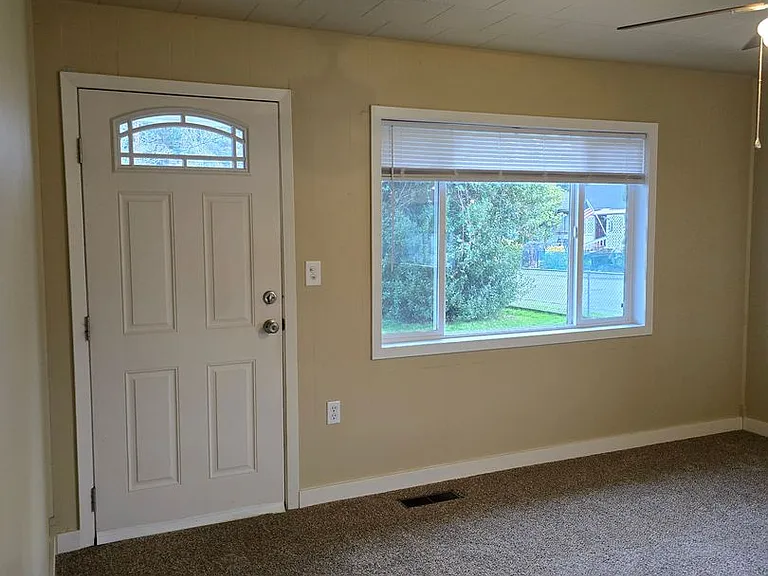 2531 Stephenson Ave #A — Photo 13