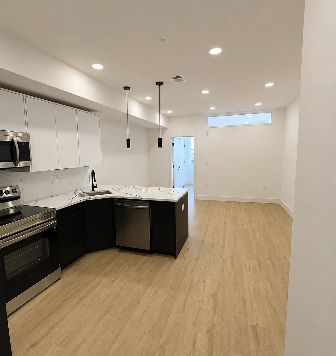 2 bed, 1200 sqft, $1,600 — Photo 3
