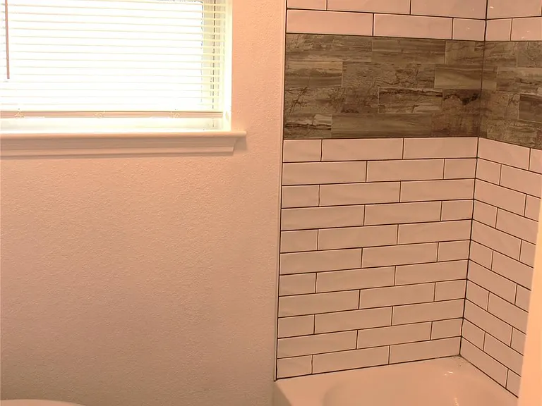 1802 Sleepy Creek Way — Photo 11