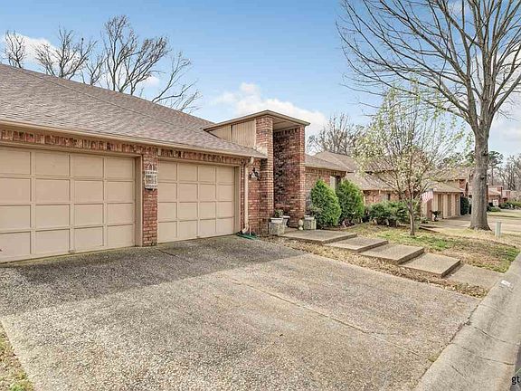 3rd image of 402 Amberwood Cir