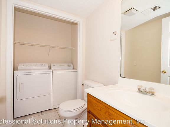 5th image of 124 Mallory Ct APT 5