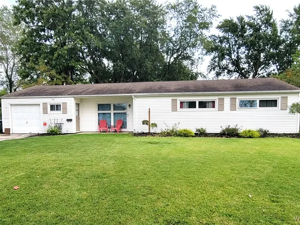 75 Fairview Ct, Depew, NY 14043