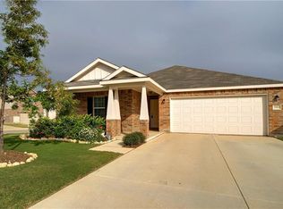 10040 Pyrite Dr, Fort Worth, TX 76131