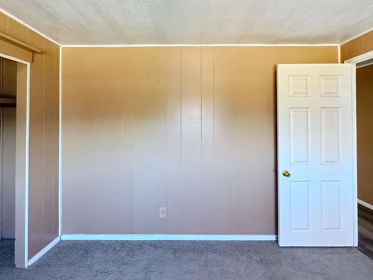 30100 Lakeview Ave — Photo 22