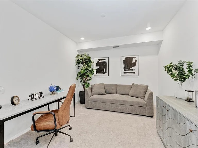 5685 Palmer Cir #105 — Photo 30