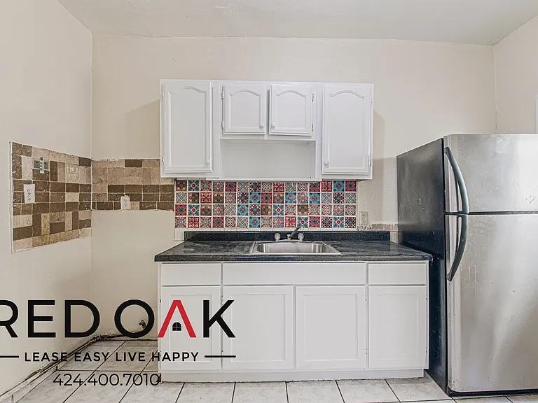 2966 James M Wood Blvd #2 — Photo 8
