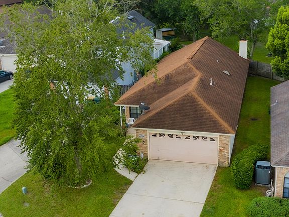 2nd image of 2882 Lantana Lakes Dr W