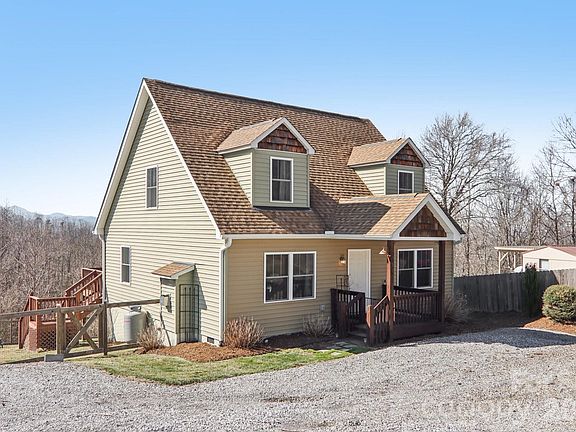 3rd image of 751 Hutch Mountain Rd