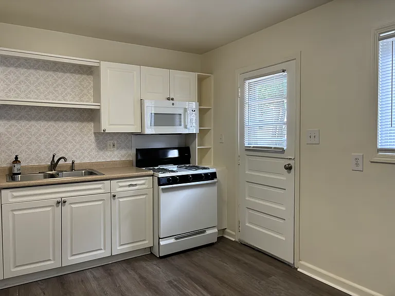 Kitchen with Appliances