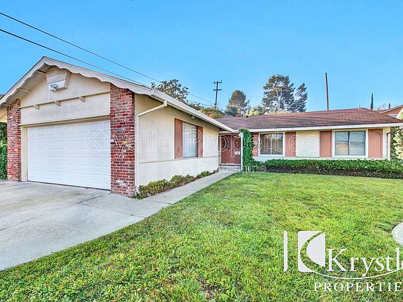 5th image of 306 Keats Dr