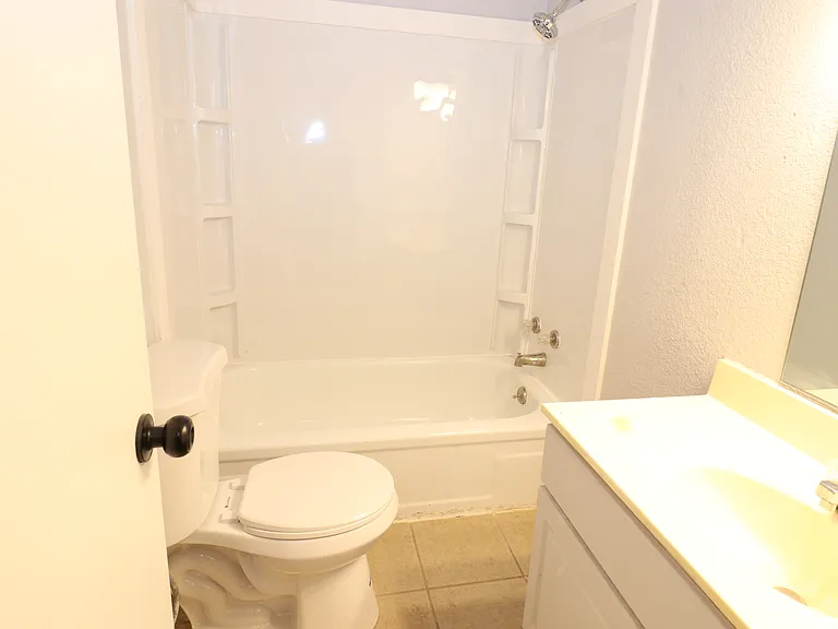 21 Larue St #11 — Photo 2