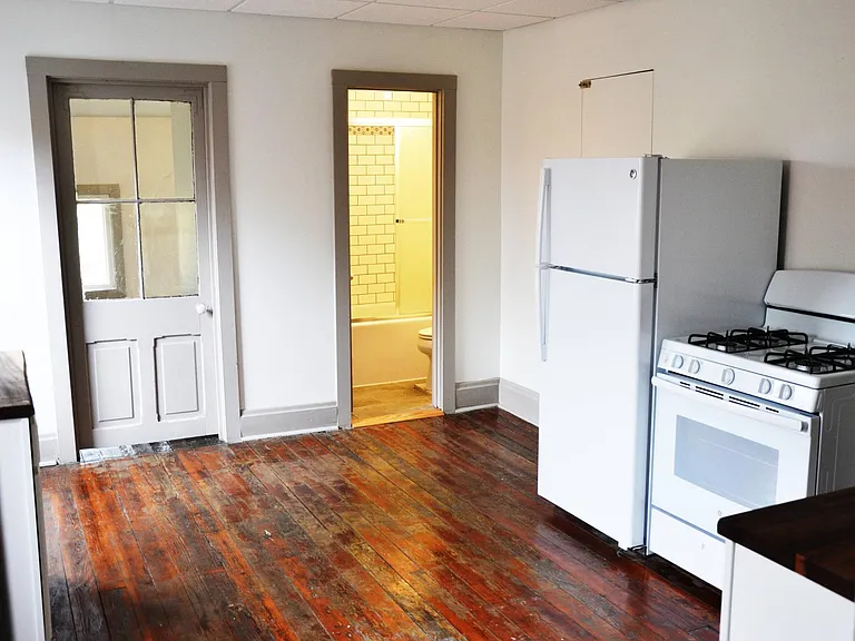 519 W McMicken Ave #4 — Photo 1