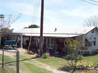 301 Upland Dr, Burnet, TX 78611