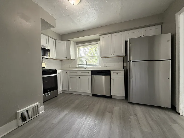 4241 Bayard Rd — Photo 5