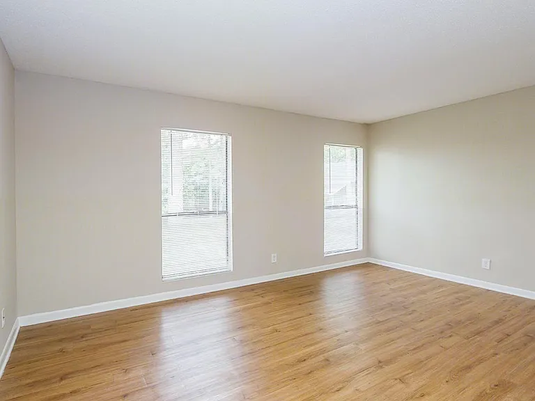 Windtree Apartment Homes — Photo 69