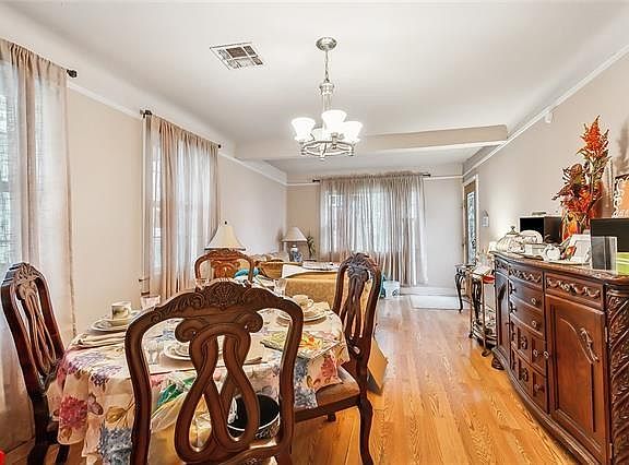 5th image of 3412 Touro St