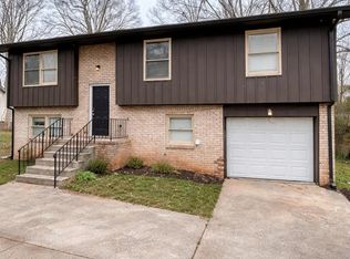 1966 Snapfinger Rd, Decatur, GA 30035