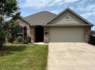 131 Sullivans Way, Centerton, AR 72719