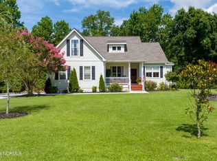 102 Twelve Pointer Rd, Hampstead, NC 28443