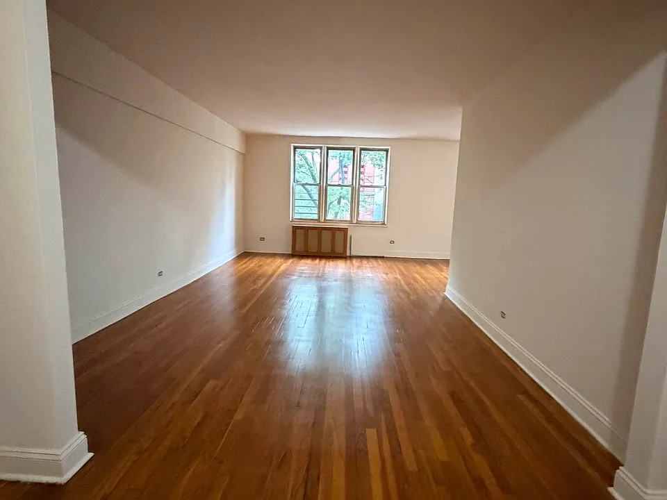 143-08 Roosevelt Ave #407