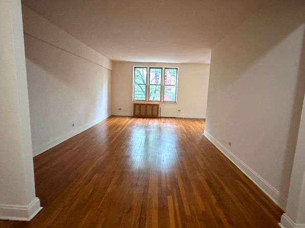 143-08 Roosevelt Ave #407