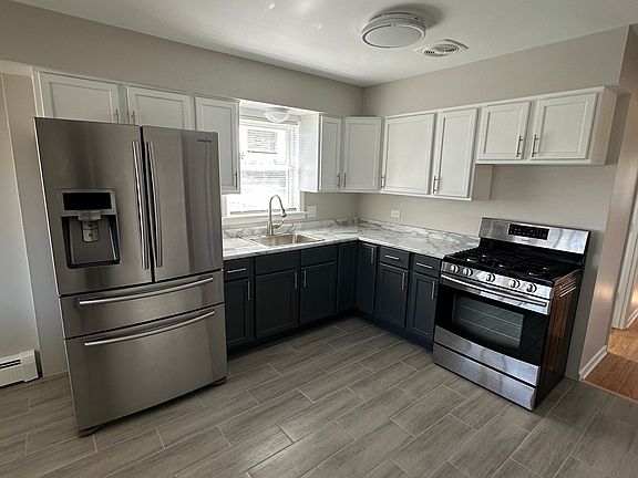2nd image of 1027 S 11th Ave #1