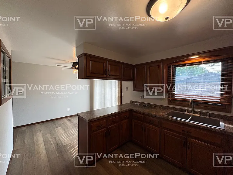 1217 Driftwood Dr — Photo 6
