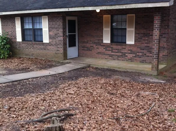 109 Jay Ln #A, Hampton, GA 30228