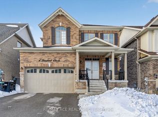 4 Sanford Cir, Springwater, ON L9X 2A8