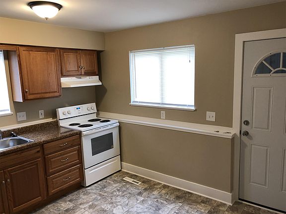 5th image of 28 & 30 36th St SE #30