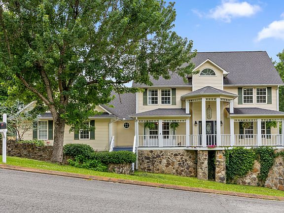 2nd image of 133 Merry Wood Dr