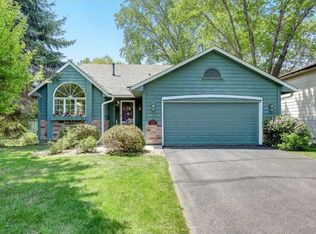 15018 Chestnut Dr, Burnsville, MN 55306