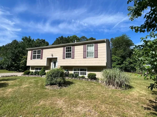 89 N Grove St, Berlin, NJ 08009