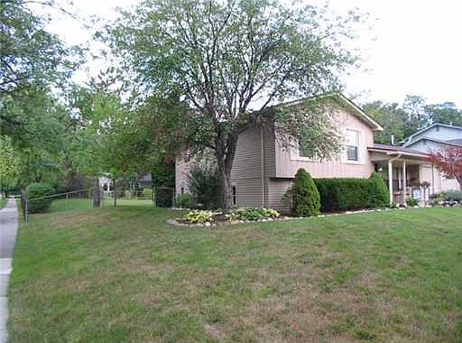 3rd image of 2040 Yeoman Ct