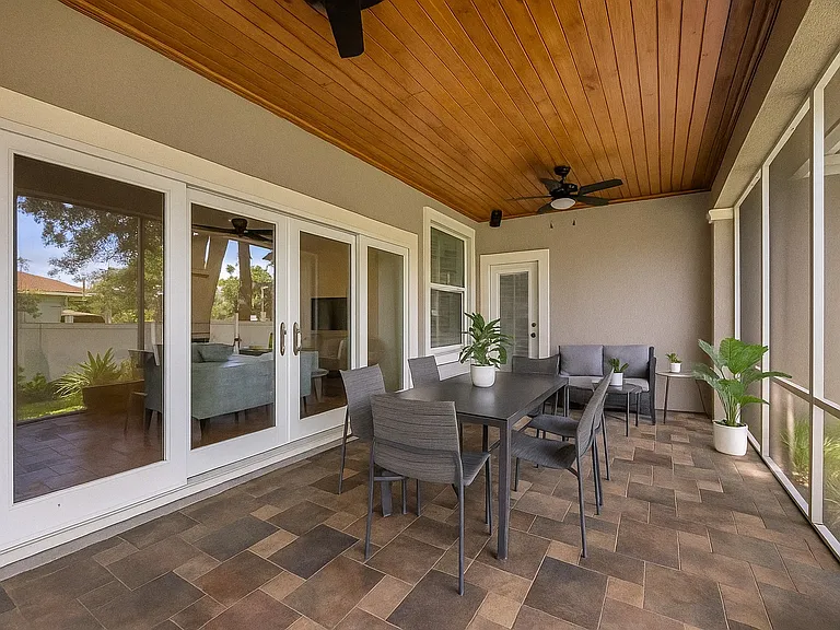 926 Cordova Blvd NE — Photo 15